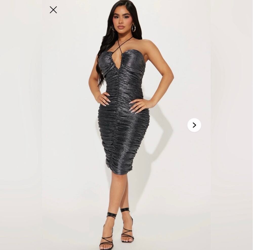 NWT Fashion Nova Reagan Ruched Mini Dress – Silver/Black – Size M